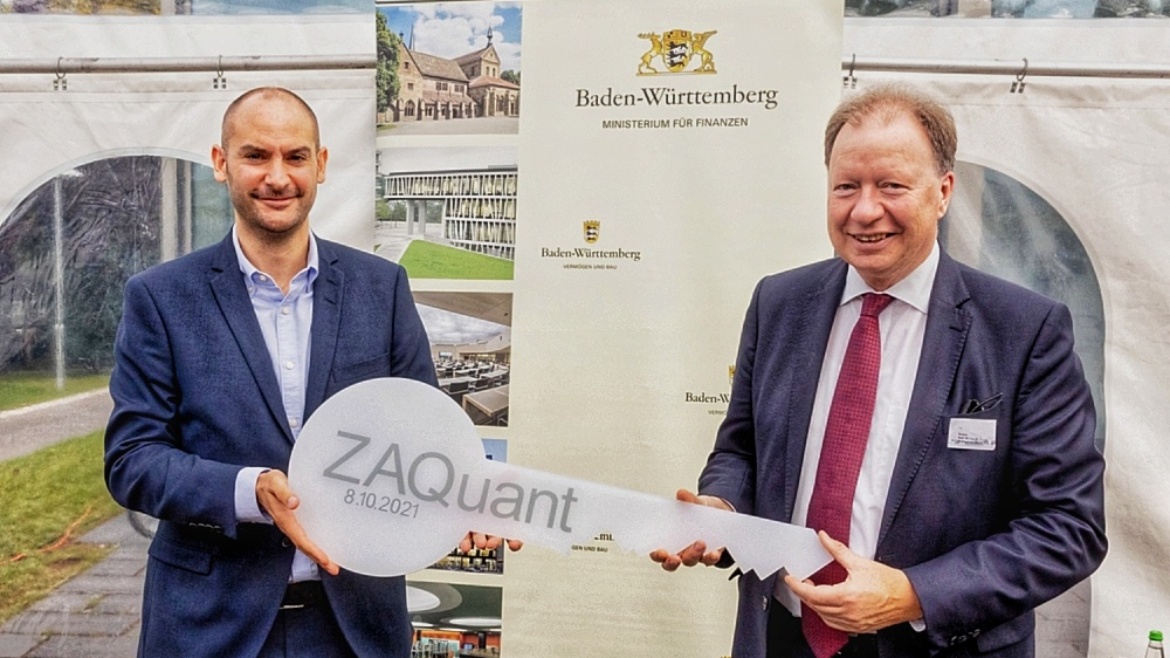 Center for Applied Quantum Technology passed on to the University of Stuttgart.